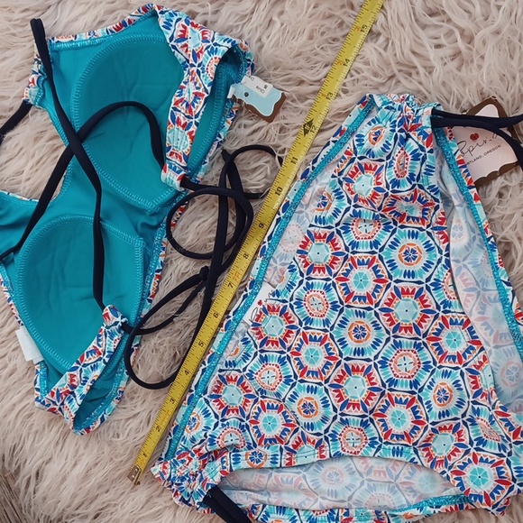 Bikini - Picture 10 of 16